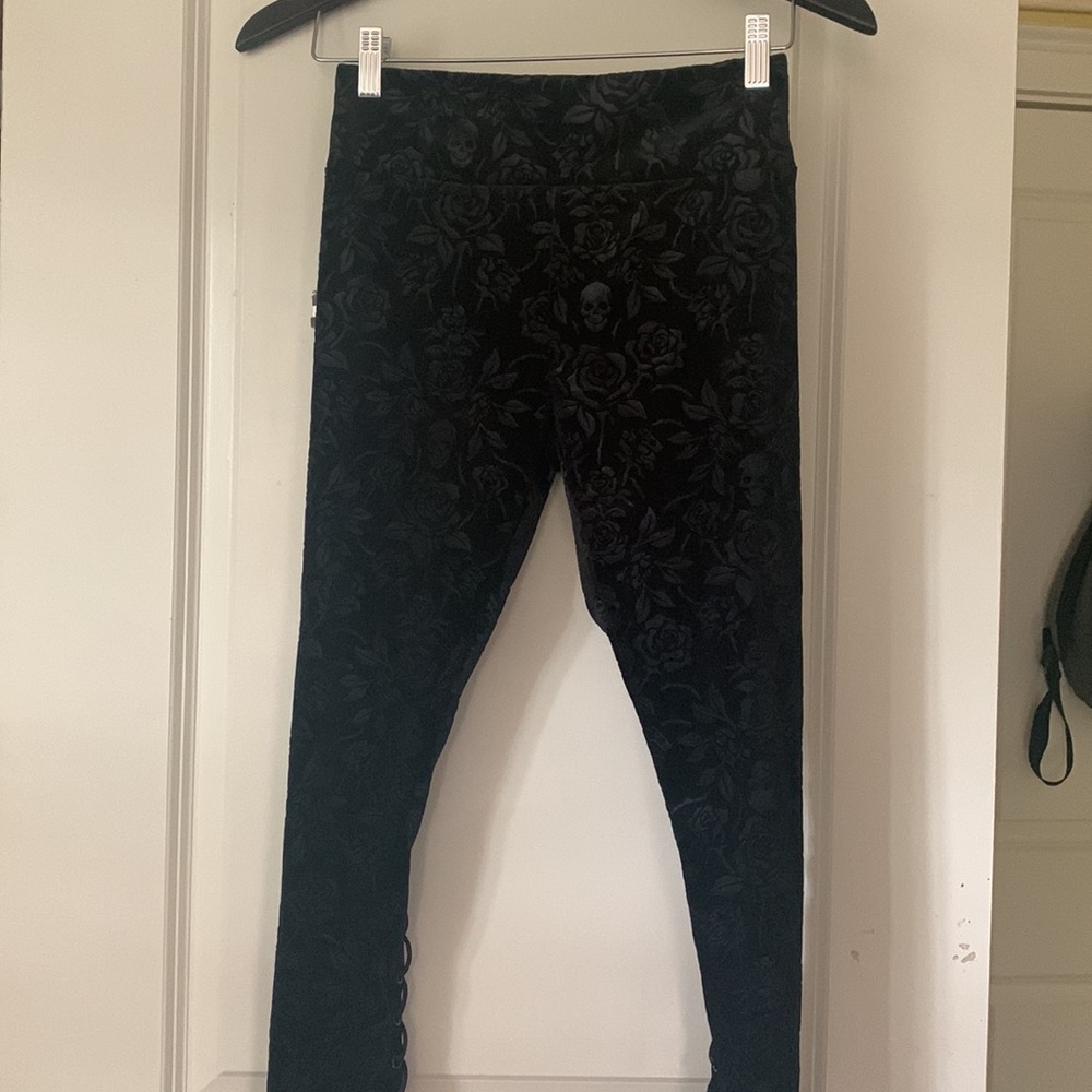 Velvet Patterned Lace Up Leggings